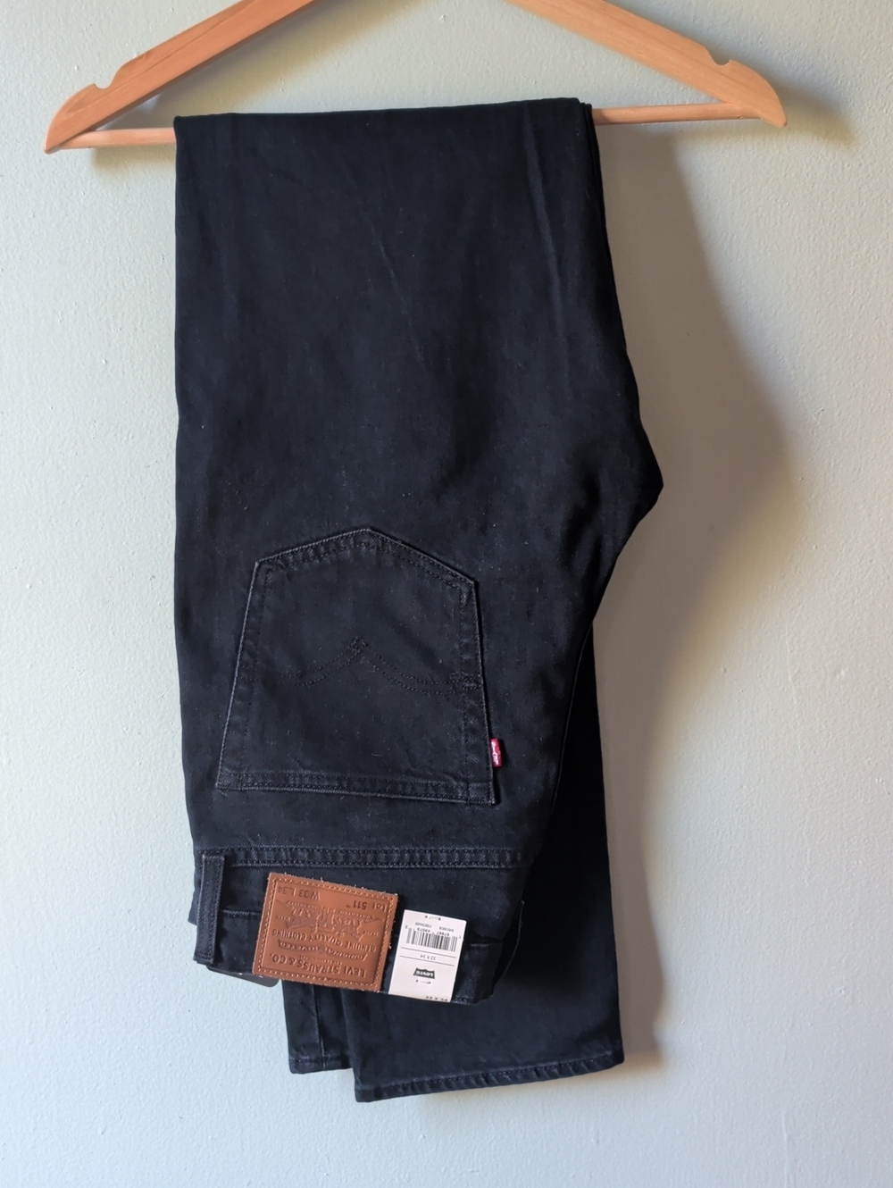 Levi's Men’s Dark Blue 511, Slim Jeans. 33x34 NWT